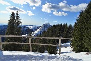 49 Mi godo un buon pranzetto al sacco con vista verso il Monte Torcola Soliva, prossima meta